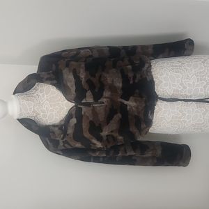 Love+Joy camo print sweater size M